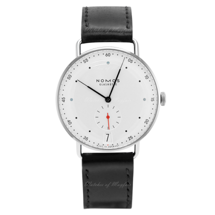 1102 | Nomos Metro Date 38mm Manual watch